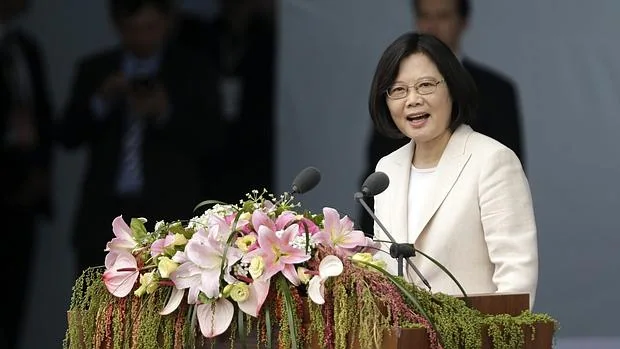 La nueva presidenta de Taiwán toma posesión apelando al diálogo con China
