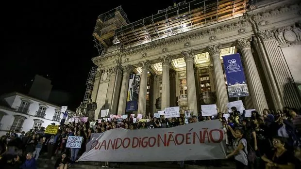 «No duele el útero, duele el alma», la víctima de una violación colectiva en Brasil
