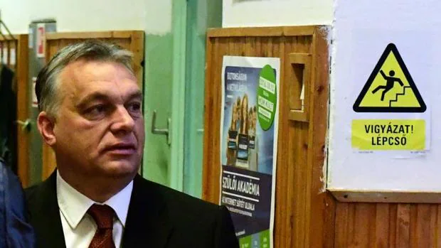 Viktor Orban se declara vencedor en un referéndum que carece de validez jurídica