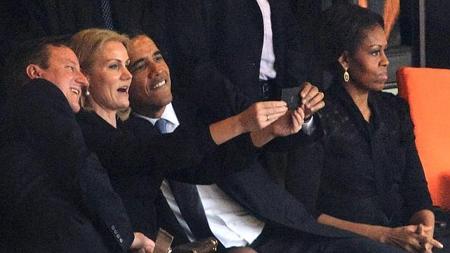 Durante el funeral de Nelson Mandela, Barack Obama se hizo este selfie con David Cameron y Helle Thorning-Schmidt