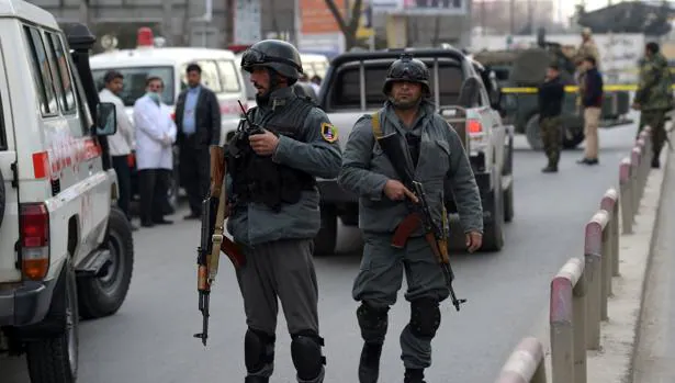 Al menos 30 muertos en un ataque de Daesh al hospital militar de Kabul