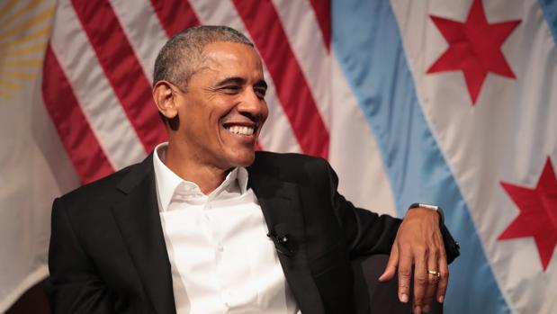 Obama reaparece: «¿Ha pasado algo en mi ausencia?»