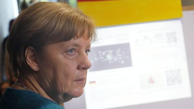 Merkel: «Alemania, hombro con hombro con nuestros amigos británicos»