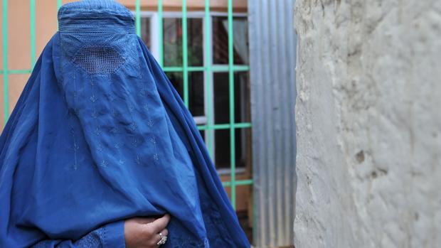 Las viudas de los talibanes viven atrapadas como esclavas sexuales en Afganistán