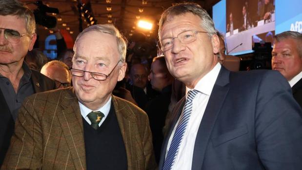 Los divididos ultras alemanes eligen al líder que menos asusta, Jörg Meuthen