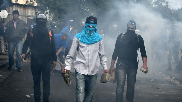 Violentas protestas en Honduras a una semana de que el presidente Hernández renueve su mandato