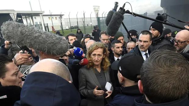 Estalla la crisis en las cárceles de Francia