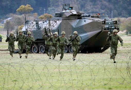 Japón aprueba las normas para ampliar el papel de su Ejército 1405902670-kCfH--510x349@abc