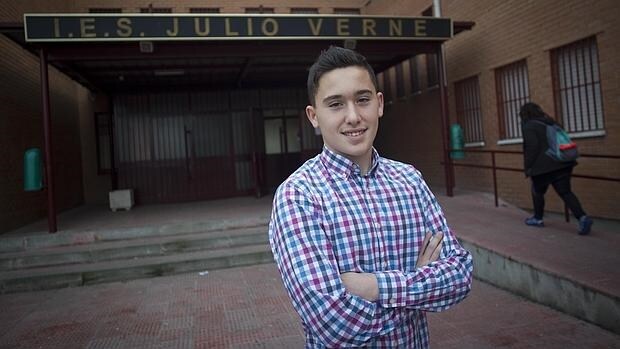 José María Villalta tiene 15 años y es uno de los afortunados que se reunirán con el Papa el próximo miércoles