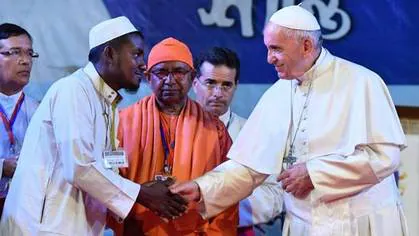 El Papa, a los rohingya: «En nombre de quienes os persiguen, os pido perdón»