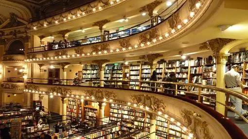 Una imagen del la biblioteca del Ateneo, en Buenos Aires