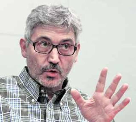 Y.CARDO.- Antonio Robles defiende el compromiso de UPyD en Cataluña 