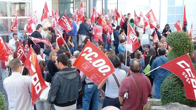 Empleados municipales protestan contra la gestin socialista