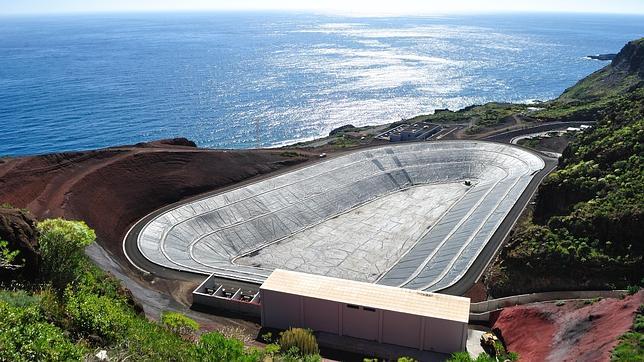 La Central Hidroeólica de El Hierro, distinguida con uno de los premios nacionales que concede el prestigioso concurso Energy Globe
