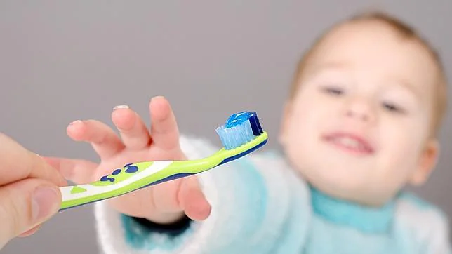 Así tiene que ser el cepillado de dientes de tu hijo