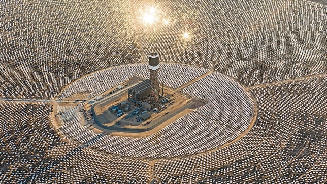 La mayor planta solar térmica del mundo está en el desierto de Mojave
