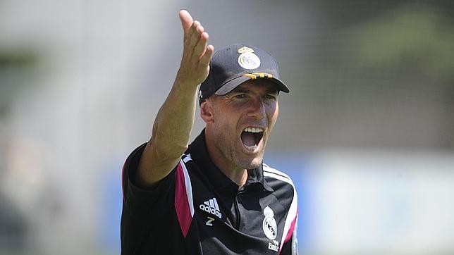 Zidane cree que hay «envidia» detrás de las denuncias sobre su título de entrenador