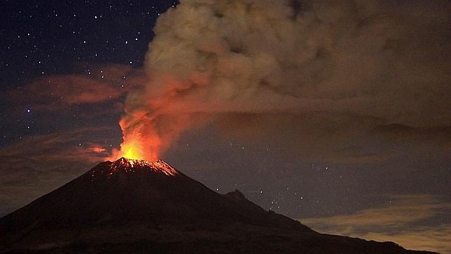 Resultado de imagen para volcanes en erupcion