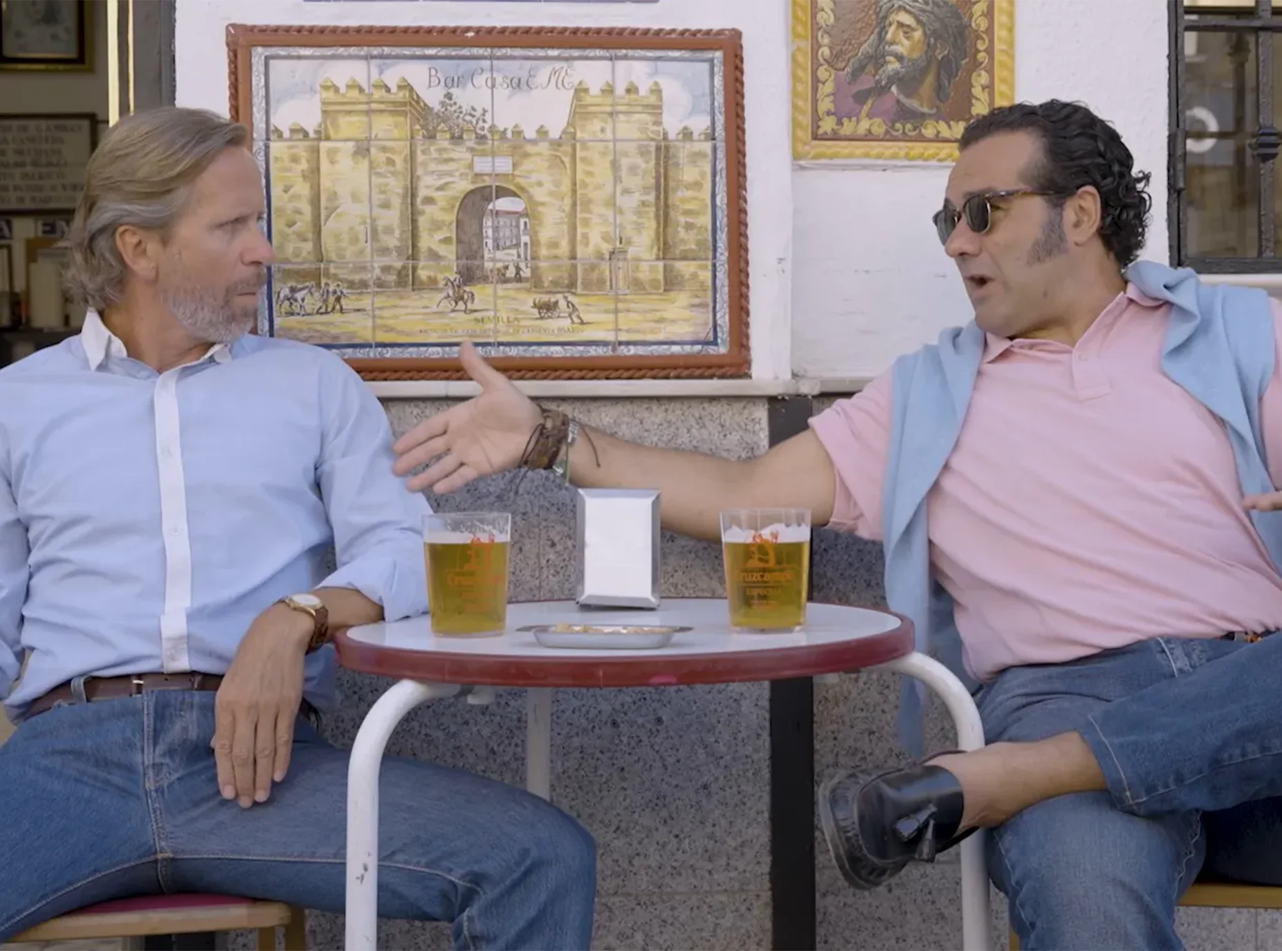 Los Compadres: «Los tiesos veranean en la casa de la playa de la suegra»