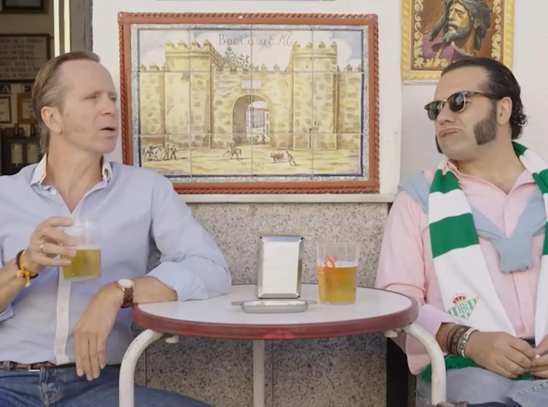 Los Compadres: «No hablemos del Betis, mejor hablamos de toros. Últimamente me confunden con Morante»