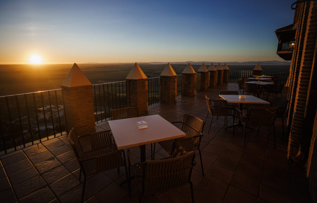 Vistas del amanecer desde la terraza del Parador de Carmona