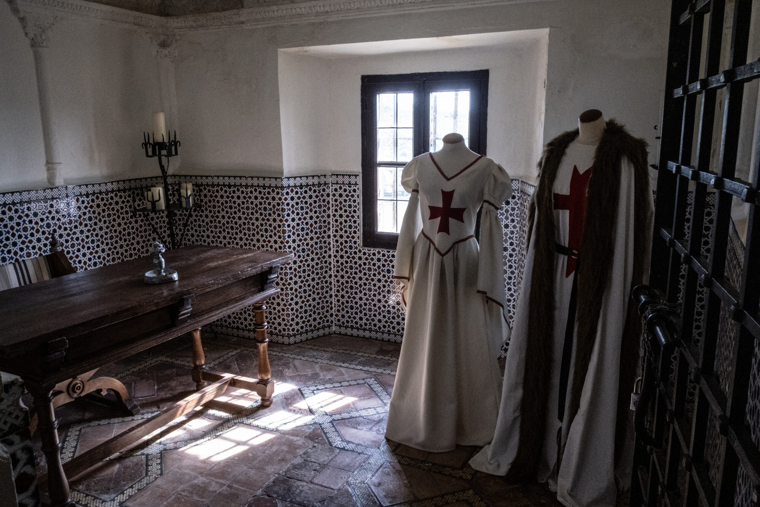 Una celda original del siglo XII recrea el encierro de doña Blanca de Borbón en el castillo de Sigüenza