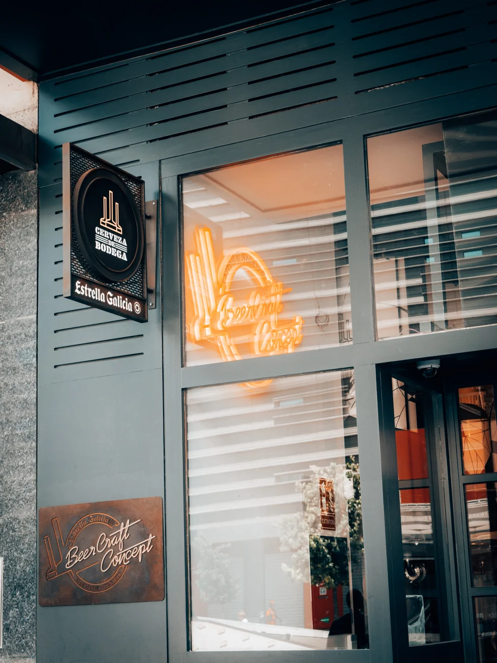Fachada de una Cervecería de Bodega