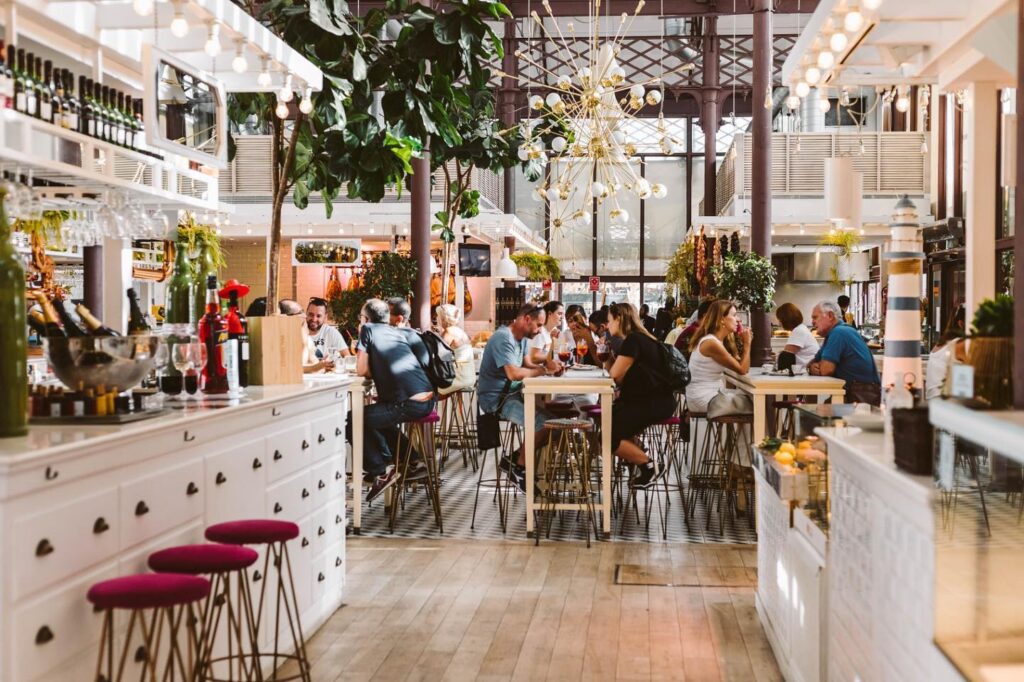apunta-estos-cinco-locales-de-sevilla-perfectos-para-llevar-a-tus