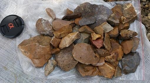 Artefactos de piedra hallados en Sulawesi