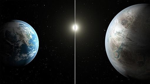 A la derecha, Kepler 452-b, un planeta que podría ser similar a la Tierra, y a la izquierda, su «hermana»