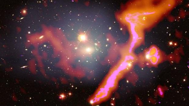 El cúmulo de galaxias Abell 1314 en la constelación de la Osa Mayor está a una distancia de aproximadamente 460 millones de años luz