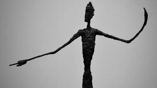 Detalle de «El hombre que apunta», de Alberto Giacometti