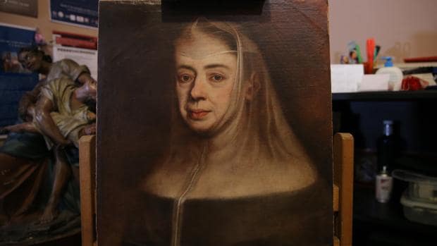 El retrato de la duquesa de Aveiro, en la sala de restauración Real Academia de Bellas Artes de San Fernando
