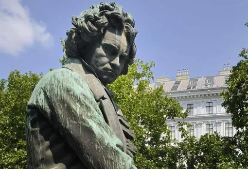 Estatua dedicada a Ludwig van Beethoven en Viena