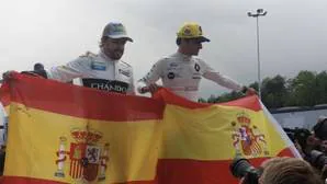 Alonso amagó con irse por los pitos al himno español