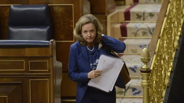 La ministra de Economía, Nadia Calviño, en el Congreso de los Diputados