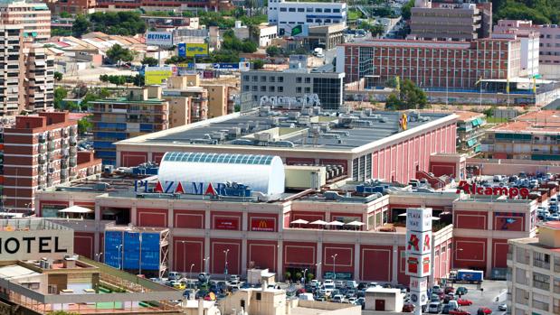 Los centros comerciales de Alicante ya no podrán abrir a partir de este