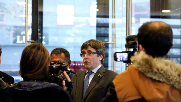 Puigdemont renuncia a las elecciones europeas «por miedo» a ser detenido en la Embajada Puigdemont-kvmD--620x349@abc