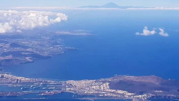 Canarias descarboniza sus puertos con GNL