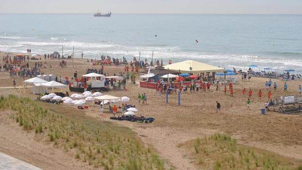 Muere un hombre de 59 años ahogado en una playa de Castelldefels (Barcelona)