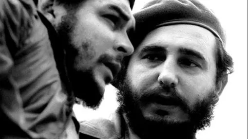 Castro (a la derecha) junto al «Comandante»