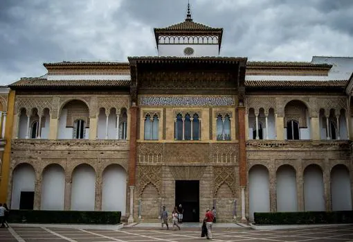 Fachada del Palacio del rey don Pedro, en el Real Alcázar de Sevilla.