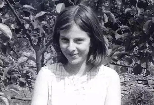 Theresa May en su adolescencia, tras obtener su primera beca de estudios