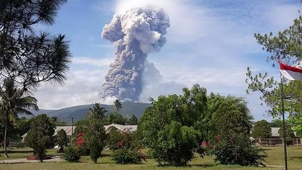 Resultado de imagen para tsunami indonesia 2018 erupcion