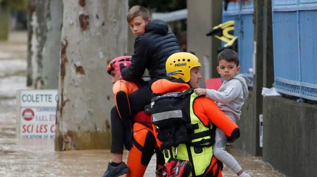 Al menos diez muertos por las inundaciones al sur de Francia