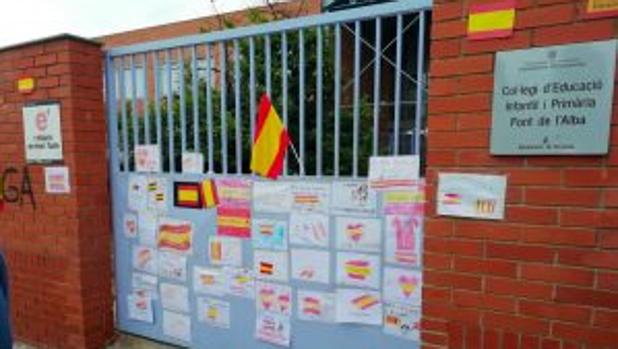 Así se educa en el colegio donde pintar una bandera de España puede ser motivo de agresión