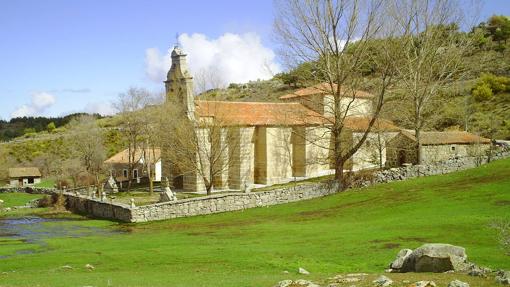 Ermita de la Virgen de las Fuentes, en San Juan del Olmo, Ávila
