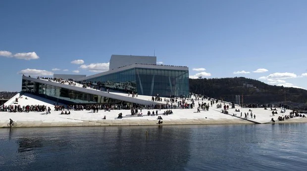El impresionante edificio que cambió el paisaje de Oslo