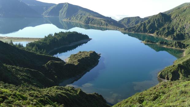 Ocho razones para visitar la isla más grande de las Azores