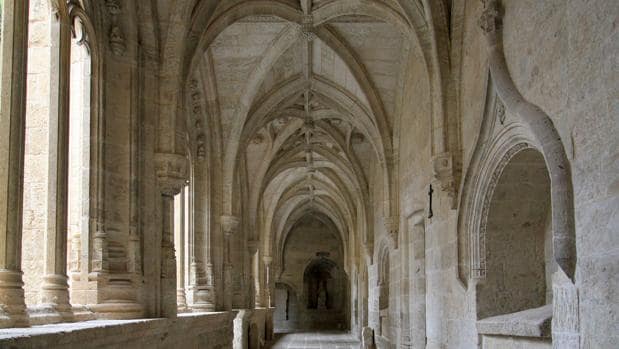 El claustro radiante de una de las catedrales más bellas y desconocidas